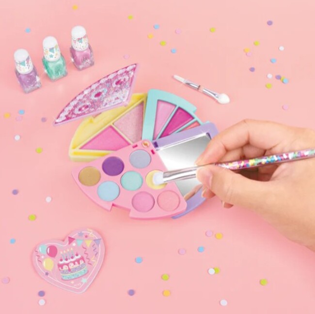Cake Cosmetic Palette